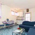 Apartament By The Sea - 22962 Kraljevica